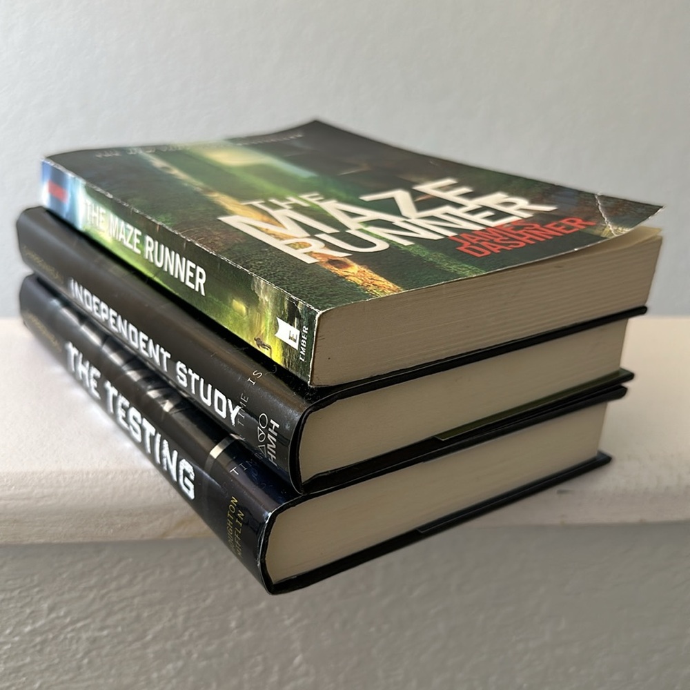 Set of 3 YA dystopian books. The Testing, Independent Study, The Maze Runner. - Picture 4 of 8